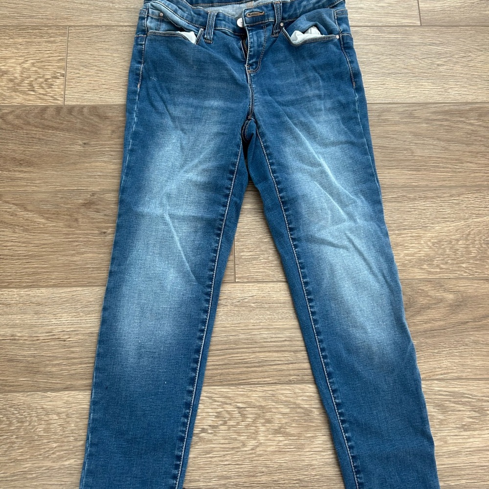 Blue Skinny Jeans with Classic Denim Look